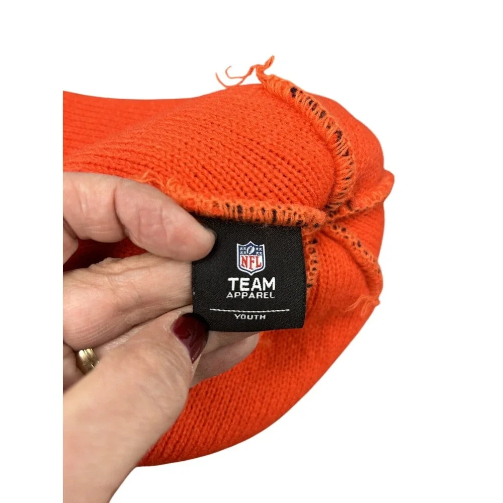 NFL Team Apparel Denver Broncos Youth Beanie Orange Navy‎ Blue Striped Pom Hat